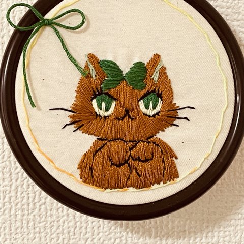 刺繍枠飾り　sweet cat グリーン
