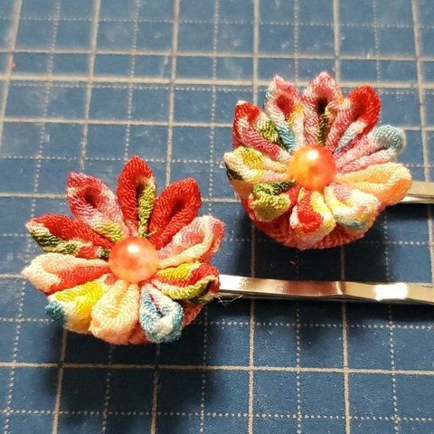 つまみ細工　剣つまみのお花のヘアピンセット