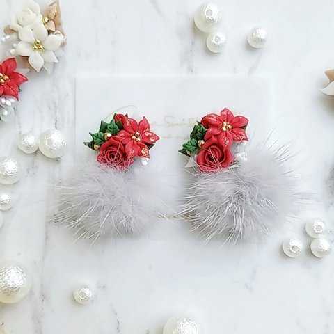 poinsettia bouquet❀Xmas color*.ミンクファーのイヤリング（ピアス）