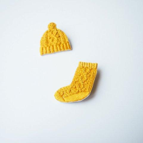 ［受注制作］アラン編み靴下の刺繍ブローチ（mustard）