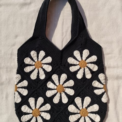 かぎ針編み レトロなお花のグラニートートバッグ