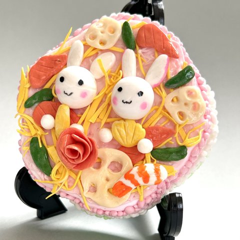 期間限定送料無料【ひな祭り】ひなうさぎとちらし寿司の置物　飾れるイーゼル付き