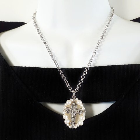 【sale50%off】【cross pearl】ロケットネックレス