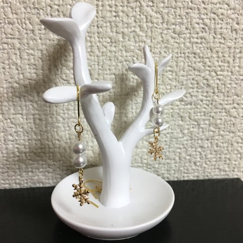 雪降るピアス