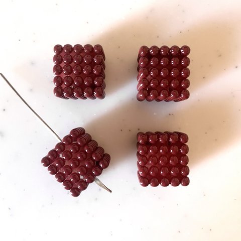 Wine Red Grains Cube Beads