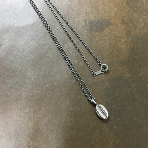 シルバーの珈琲豆の首飾り Coffee Bean Pendant　