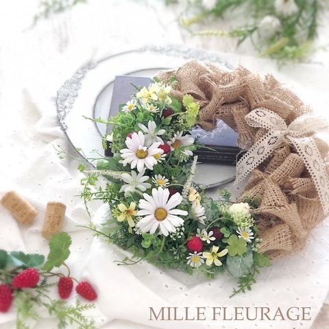 【両親贈呈・ウェディング】garden wreath -raspberry- ❁ ナチュラルな木いちごのリース（リボンリース）　アーティフィシャルフラワー　デイジー　マーガレット　カモミール