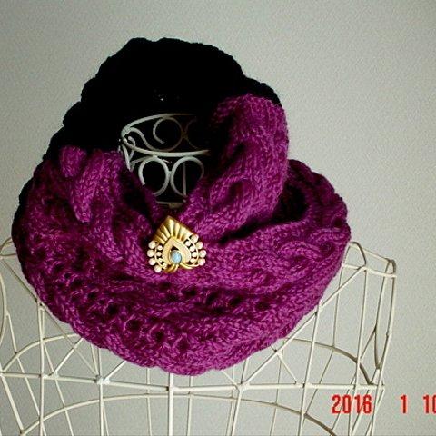 ☆彡ブローチピン付き黒＆濃赤紫のバイカラーのアラン模様の模様のCowl Neck Warmer 