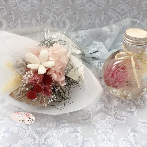  ❤︎Pink color❤︎A dried flower ❤︎Petit bouquet❤︎