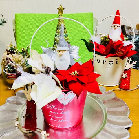 クリスマスセール🎅🎄バケツ缶クリスマス🎄🤶レッド❤️