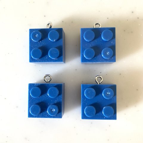 Deep Blue Square Block Pendant Tops