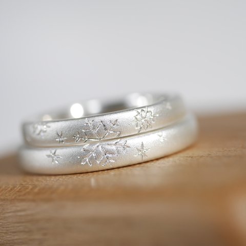 『hana❅yuƙi』銀の雪 ペアリング 2本セット SV925 シルバー 雪の結晶 結婚指輪のオーロ