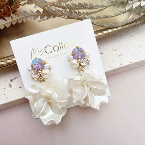 春夏コーデのポイントに♡花びらピアス•イヤリング