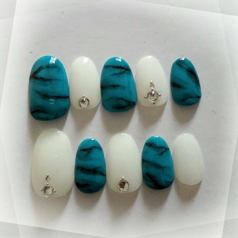 Turquoiseネイルチップ White