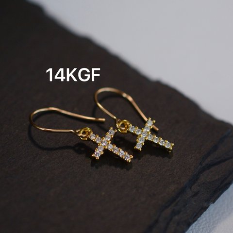 14KGF CZダイヤクロスピアス