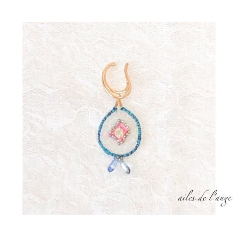 no.884 - organdy embroidery earcuff