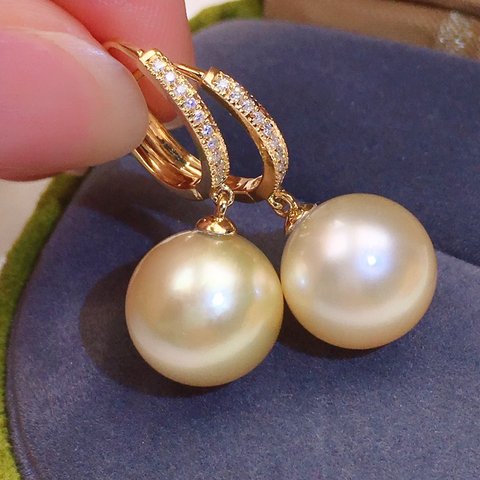 【高級】南洋真珠　ダイヤモンド付きピアスk18