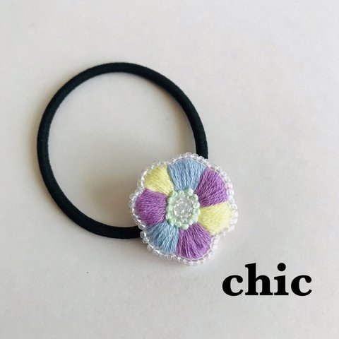 ビーズと刺繍のお花 ヘアゴム