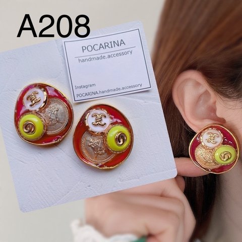 A208…ピンク×ミニビンテージボタン　イヤリング　ピアス　ハンドメイド