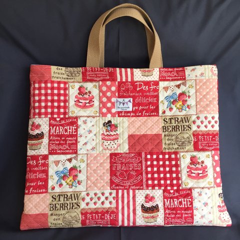 ストロベリーパッチ柄 レッスンバッグ 30×40 入園 入学 女の子