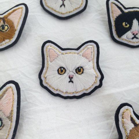 猫の手刺繍ブローチ #30ペルシャ