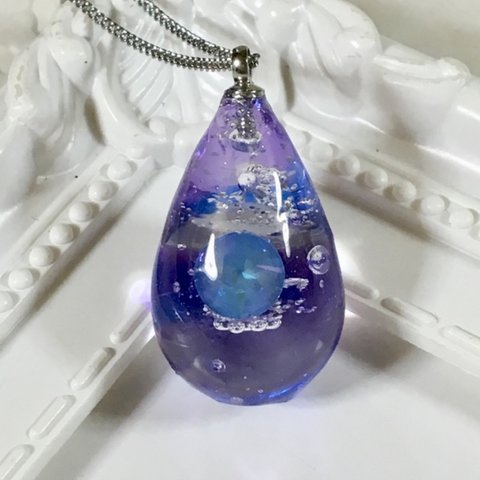 一粒の涙  ネックレス レジン