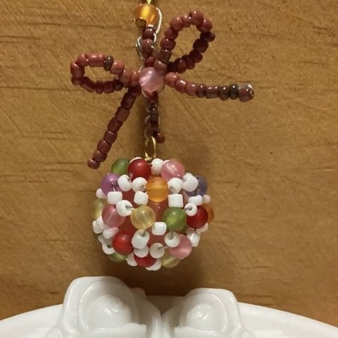 ビーズボールキーホルダー(ハンドメイド)