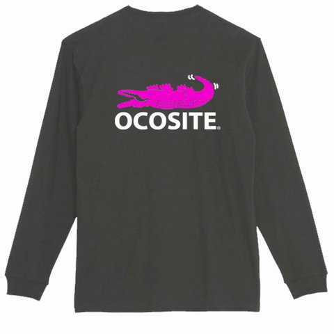 ［OCOSITE］5.6oz バックプリントオコシテワニピンク ロンT 長袖 面白い おもしろ プレゼント