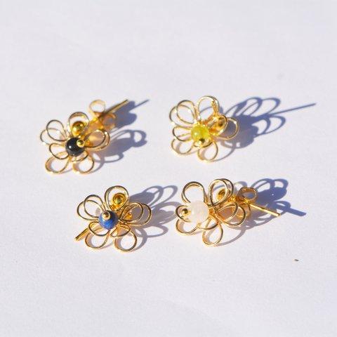 【4color】小さなお花咲くピアス・イヤリング