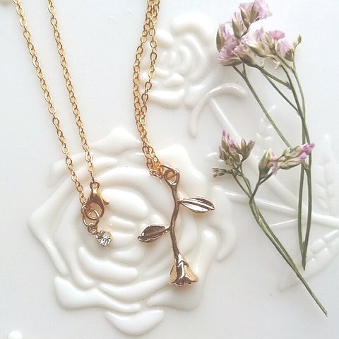 ♡再販②♡ vintage rose necklace 薔薇の一輪挿しネックレス ( ニッケルフリー・チェーンの長さ41cm)