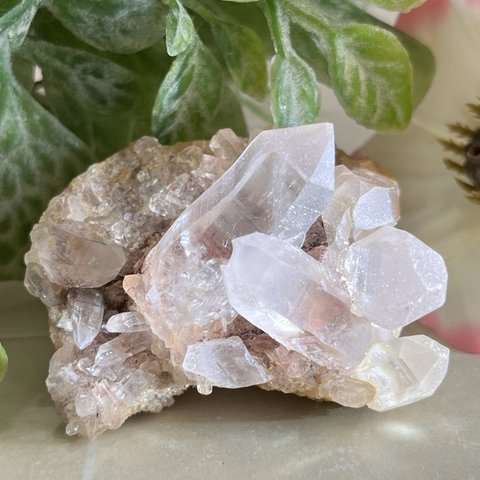 ヒマラヤ✨  マニカラン産　ピンク水晶  原石　クラスター