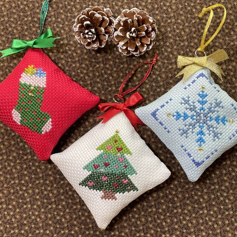 （３個セット）クリスマスオーナメント  刺繍オーナメント