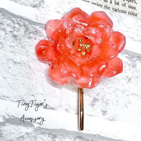 🌟蓄光🌟輝くダリアの花のポニーフック