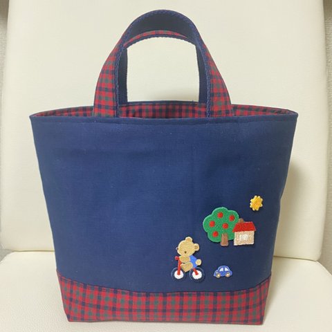 1名様限定デザイン♡トートバッグ♡赤チェック♡ファミリアワッペン付き♡マチありバッグ♡お弁当バッグ♡