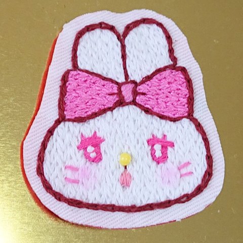 再販【リボンうさぎさん】刺繍ブローチ☆