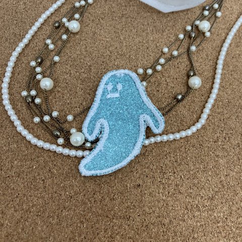 光る👻刺繍レースブローチ　お化けのラミラメ