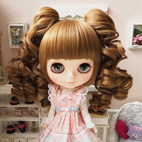 ブライス ウィッグ 姫バング ドリィスパイラル マロンブラウン 10インチ/ドール Blythe