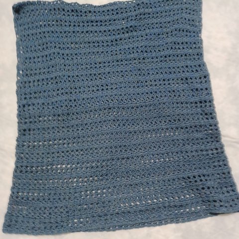 透かし編みのたっぷりプルオーバー
