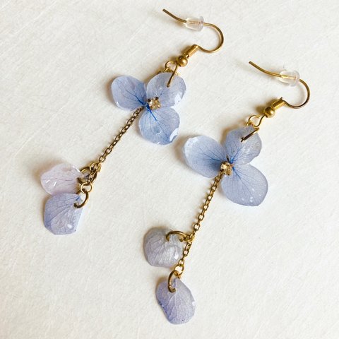 薄青の紫陽花 ピアス/イヤリング