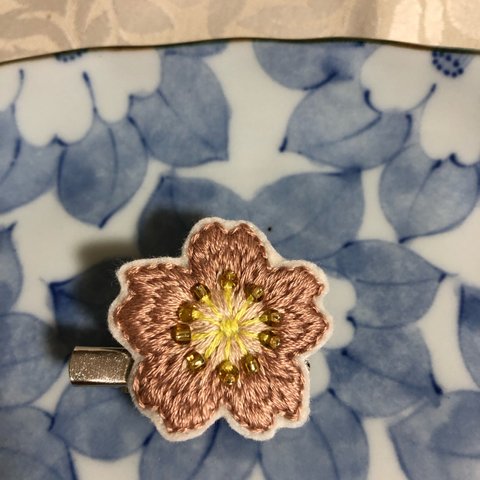 桜の刺繍ブローチ＊京さくら