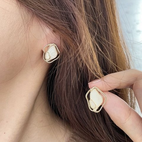 シンプルだけど可愛いピアス