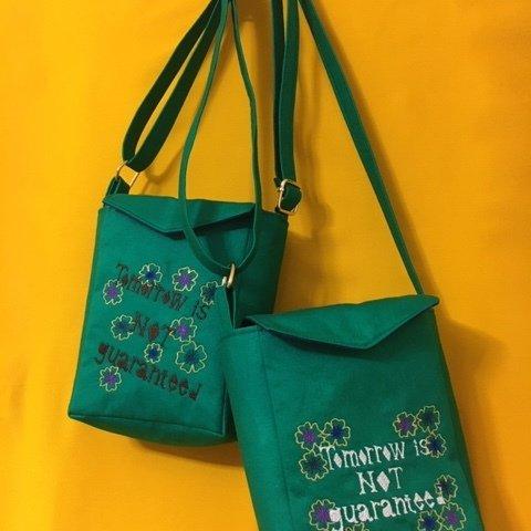 緑の2way花刺繍バッグ　fluttering ver.