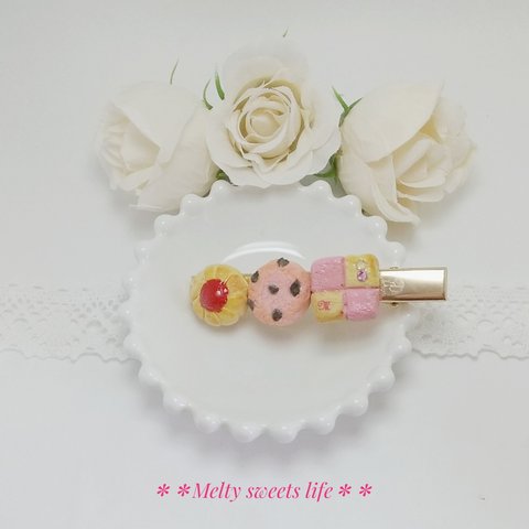 【SALE】いちごのクッキー🍓ヘアクリップ