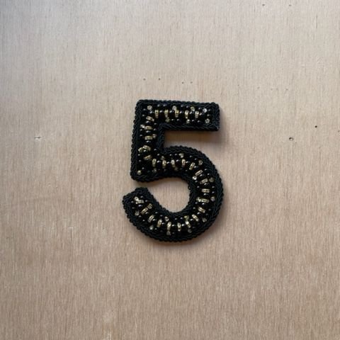 5番　No.5モチーフ　黒