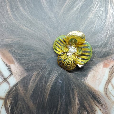 [受注製作]才に輝く財源の花[ヘアクリップ]