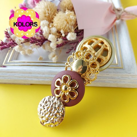 【グリーンボタンと花のヘアクリップ】ハンドメイドヘアクリップ グリーン シンプル+++KOLORS+++