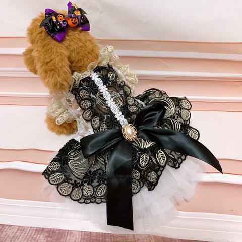 🐶フリルが可愛い♡BLACKゴールドのワンピース