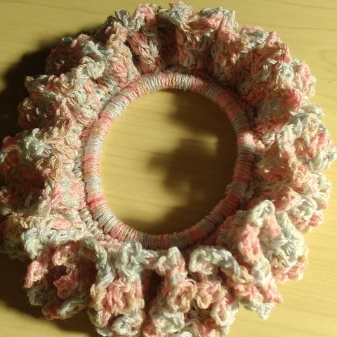 ミックスシルクの手編みシュシュ(ピンク・ブルー)
