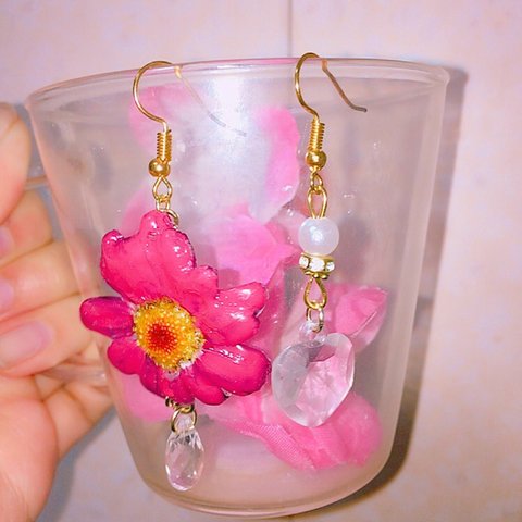 本物のお花アシメピアス