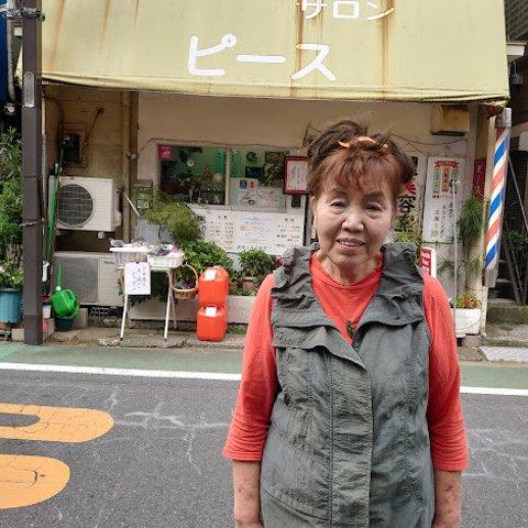 必死の床屋のおばさんです。毎月　余裕をもって仕事を続けたい。